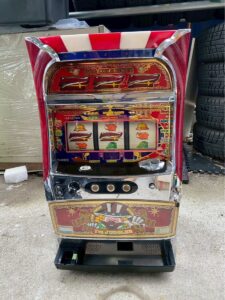 スロット実機　 パチスロ　アイムジャグラー　KUGGLER