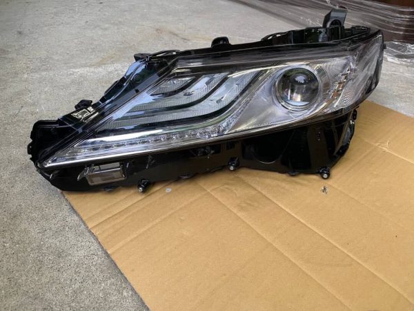 カムリ　AXVH70 純正LED 左ヘッドライト 33-275