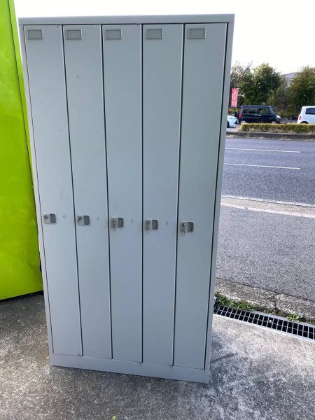 KOKUYO コクヨ　5人用　鍵付き スチールロッカー HDL-0951SS-WE
