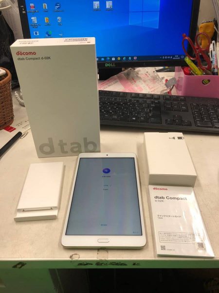 HUAWEI ファーウェイ　dtab Compact d-02K