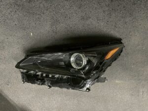 レクサス　NX AGZ10 後期　純正左ヘッドライト　Koito 78-26