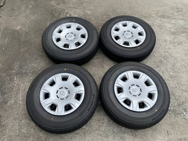 新車外し 現行200系ハイエース 純正ホイール 21年製