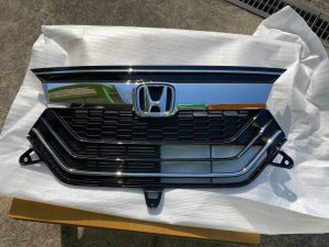 新車外し　N-BOX JF3/JF4 純正グリル　71121-TAA-JO10-M1