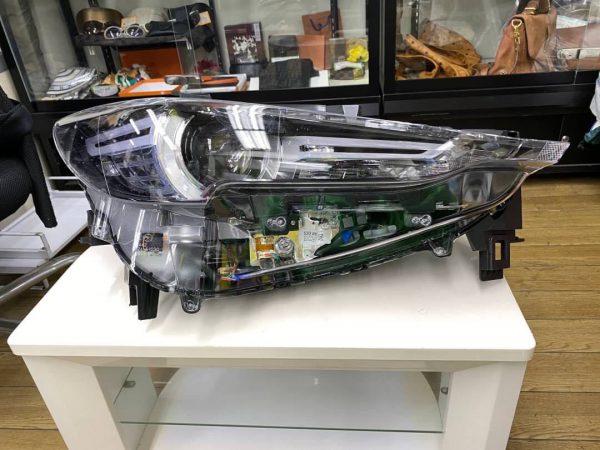 CX-5 CX5 KF系　後期　純正右ヘッドライト LED K124-51030 W3953