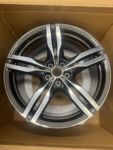フェラーリ　F8 トリブート　純正20インチホイール