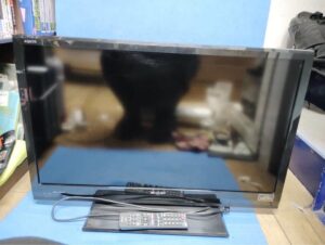 SHARP シャープ AQUOS 32型 液晶テレビ　LC-32H7
