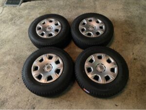 ハイエース　200系　純正15インチ スタッドレスタイヤ ice navi 