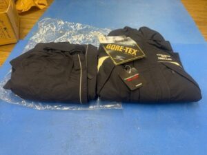 shimano シマノ　GORE-TEX サロペットレインスーツ