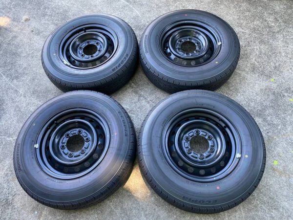 ハイエース 200系　純正15インチタイヤホイールセットスチールホイール