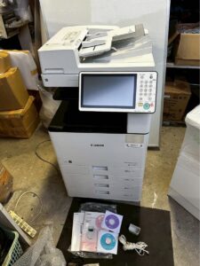 Canon キャノン　A3カラー複合機　image Runner Advance C3520F