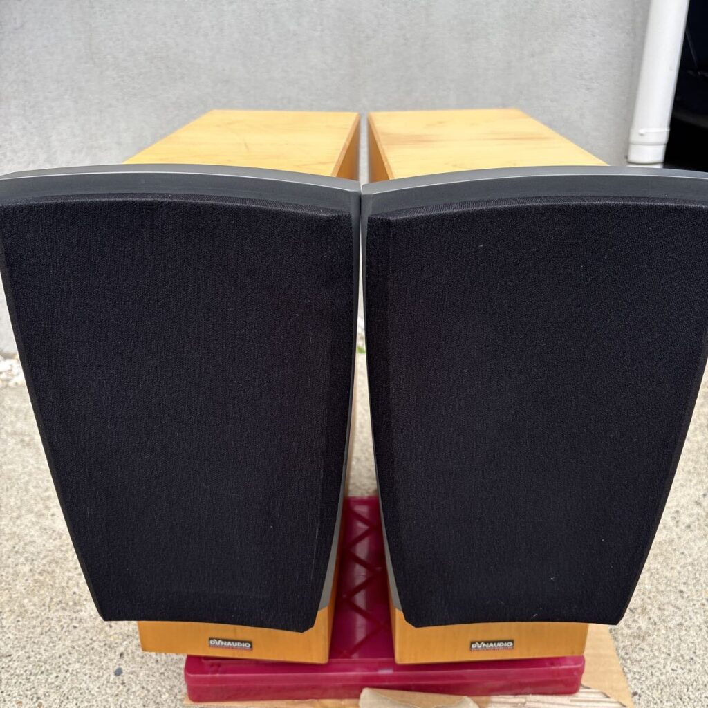 DynaudioのConfidence C1 ディナウディオ スピーカー  1024x1024