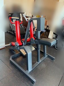 ジム閉店時のトレーニングマシン一式買取|大型搬出・解体・査定手順 EVOLGEAR 業務用ロウマシン ROW Y930Z ローイング