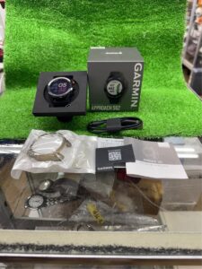 ゴルフ用品はまとめ売りと単品売りで査定は変わる?クラブ・バッグ・ウェア・距離計を比較 GARMIN ガーミン APPROACH Approach S62 スマートウォッチ
