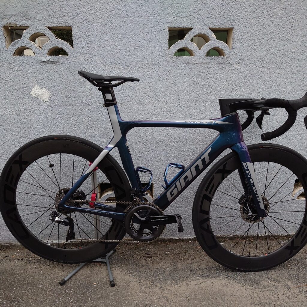 TREK・GIANT・Bianchi・SPECIALIZEDのロードバイクは高く売れる?メーカー・モデル別査定 GIANT PROPEL ADVANCED SL DISC SE 1024x1024