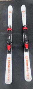 スキー板は何年前まで売れる?古いスキー用品の買取事情 ID ONE SR X5 ビンディング 160cm スキー板