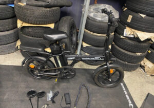 SNUPIE 折りたたみ電動自転車　電動アシスト自転車　ミニベロ