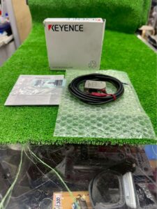 KEYENCE キーエンス 角型 ケーブルタイプ LR ZB250AN 1 1