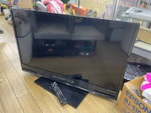 大型テレビを売る前に確認すること|壁掛け・スタンドなし・リモコン欠品・搬出条件を解説1 MITSUBISHI 三菱 HDDBD 40型液晶テレビ LCD V40BHR7