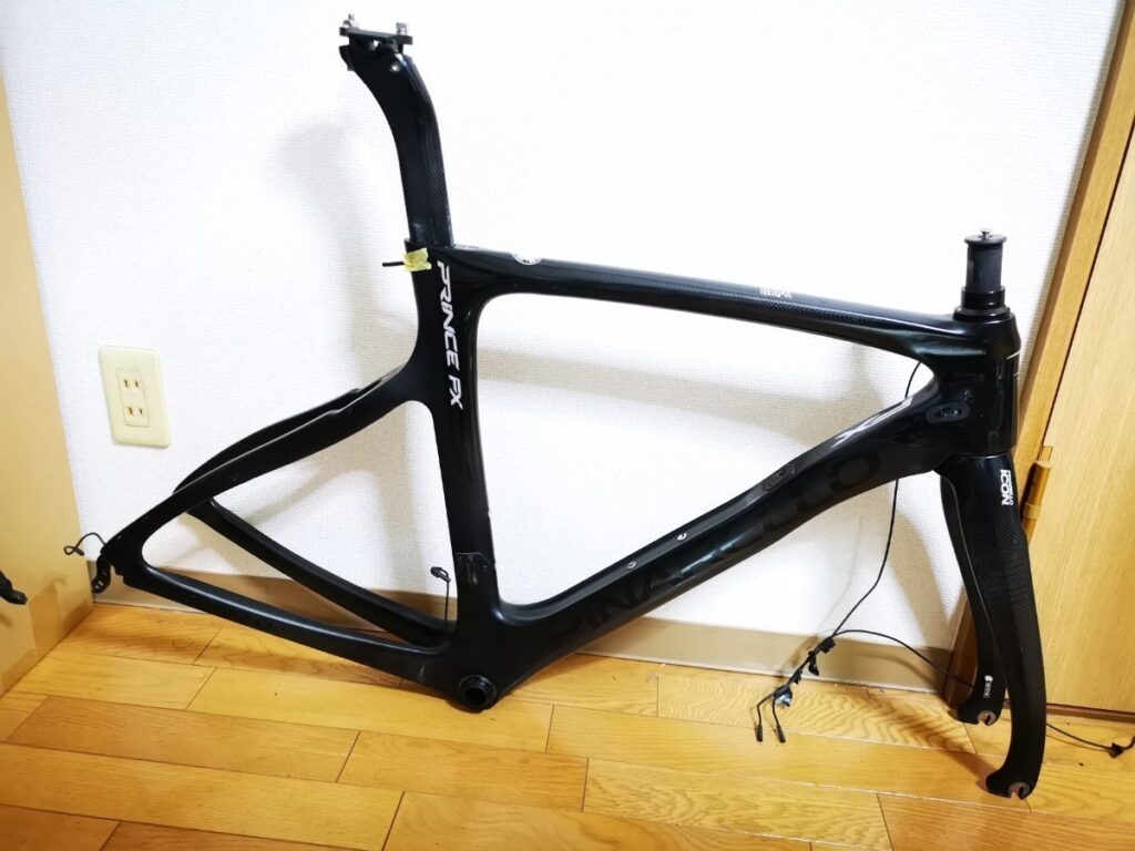 ロードバイクは完成車とパーツ売りどちらが高い?フレーム・ホイール・コンポの査定を比較 Pinarello Prince FX リムブレーキ用 フレームセット 1024x768