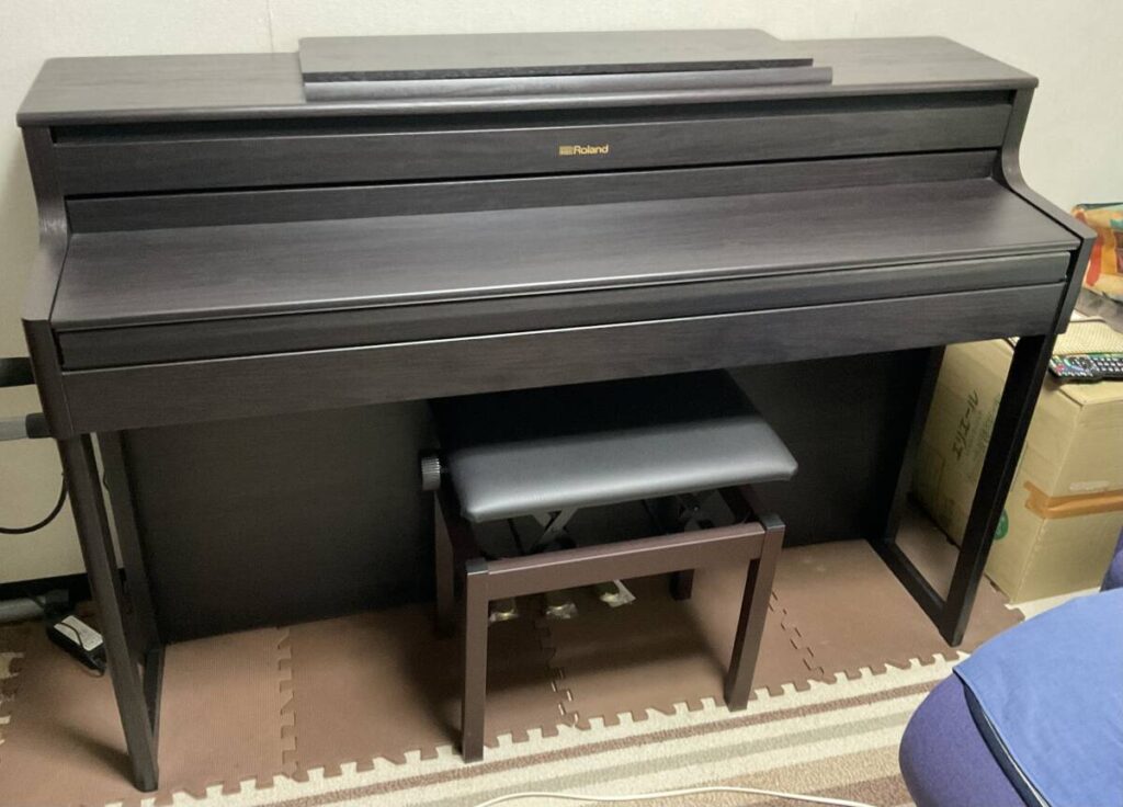 Rolandローランド HP704 電子ピアノ 木製鍵盤 Roland 1024x736