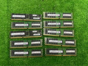 SAMSUNG サーバー用メモリ　16GB 2Rx4 PC4-2400T