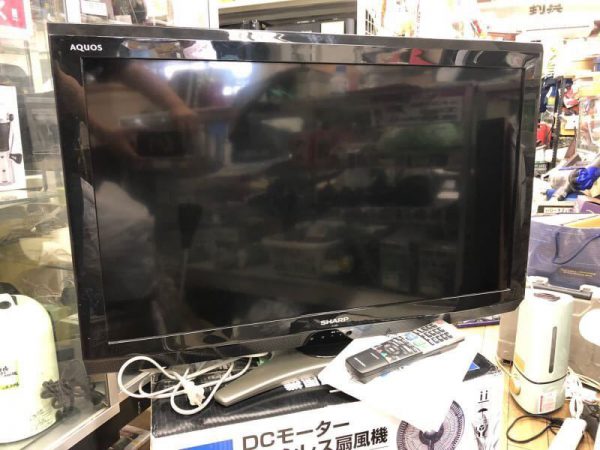 SHARP シャープ AQUOS 32型液晶テレビ LC 32E8 2011年製 600x450