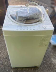 洗濯機を売る前に何をする?水抜き・掃除・取り外し・搬出時の注意点 TOSHIBA 東芝 全自動洗濯機 7kg AW 7GM1