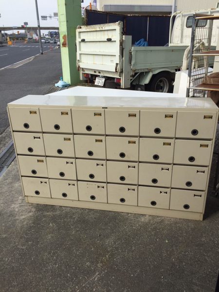 シューズボックス　買取　大阪
