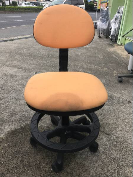 湯川家具 事務椅子 オレンジ 回転椅子 学習用にも FPS 13 座面シミ 450x600