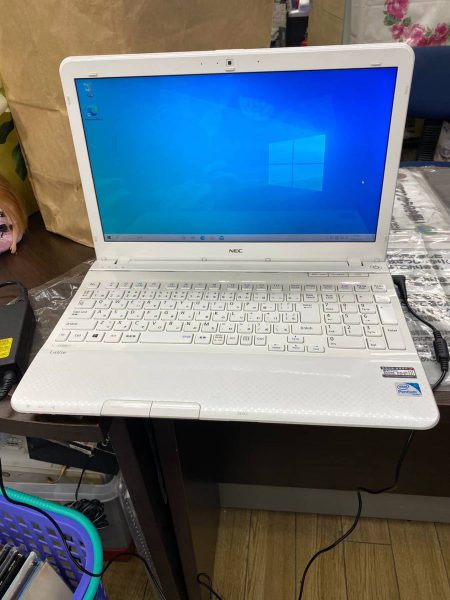 NEC ノートパソコン　PC LS150JS6W インテル 450x600