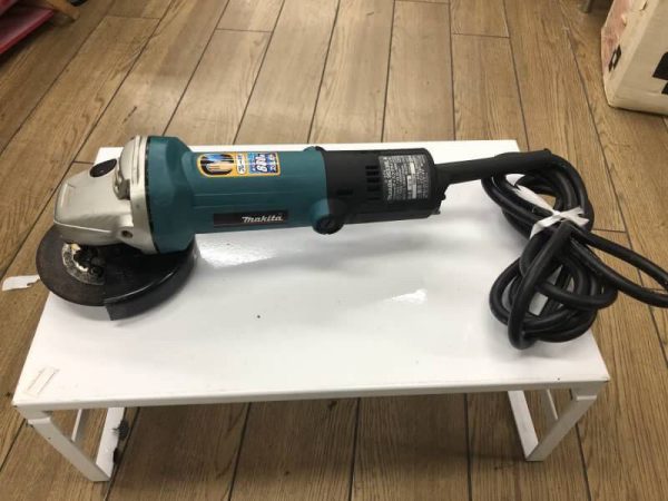 マキタ makita 100mm ディスクグラインダー 953BLA