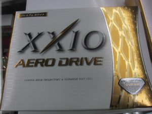 ゼクシオ AERO DRIVE プレミアムホワイト ◆新品 300x225