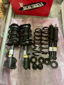 トヨタ　C-HR 純正 サスペンションショックセット　48530-F4020