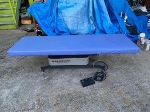  タカラベルモント　電動昇降式ベッド　診察台　施術台　EX-3N