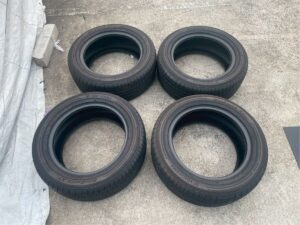 ヨコハマ　Bluearth XT 235/55R17 